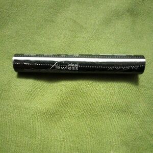 Avon Ideal Flawless concealer stick - Medium Wheat